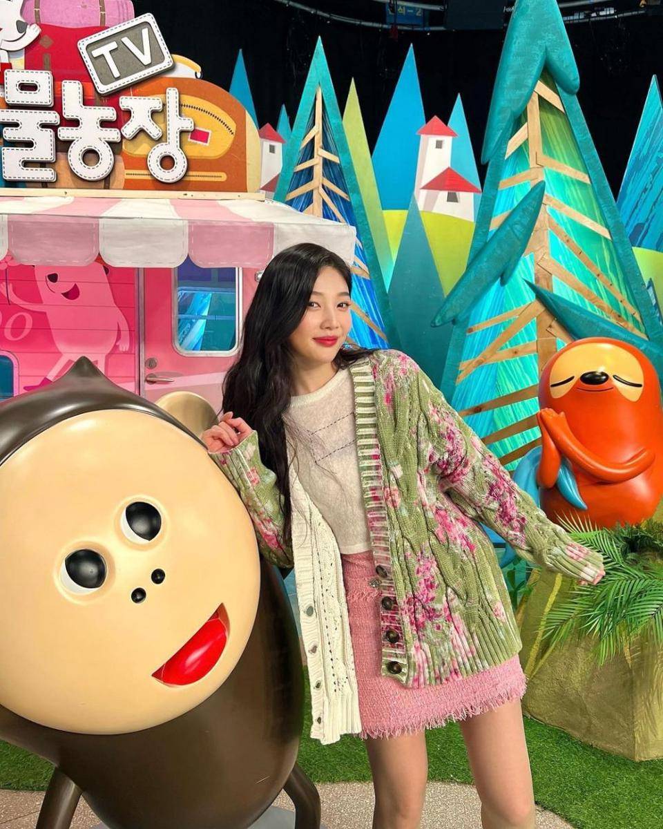 outfit cewek kue ala Joy Red Velvet (instagram.com/_imyour_joy)