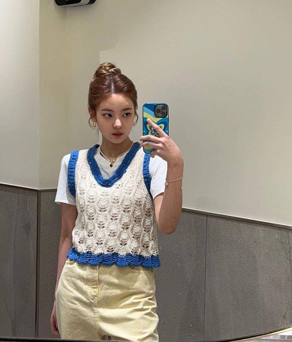 outfit cewek kue ala Lia ITZY (instagram.com/itzy.all.in.us)