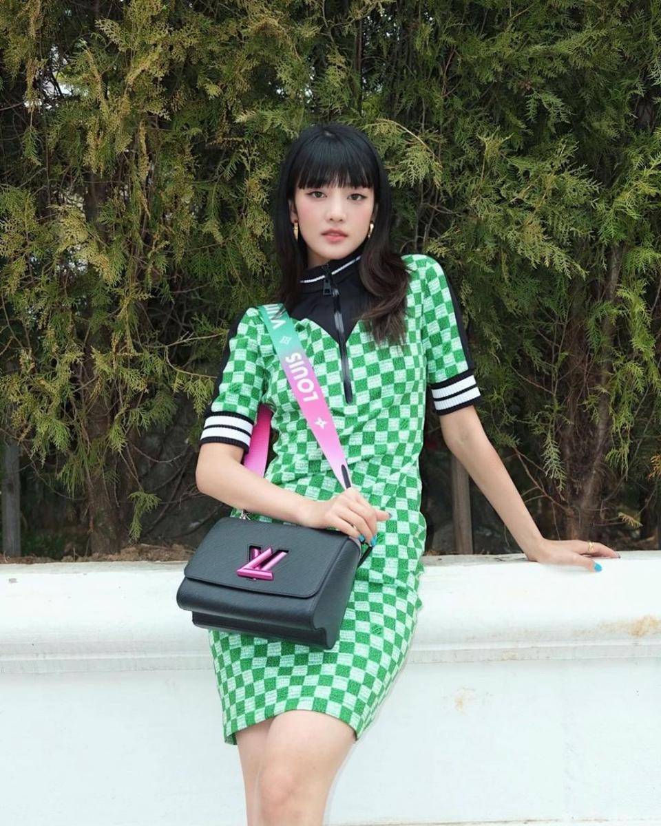 outfit cewek kue ala Minnie G-IDLE (instagram.com/min.nicha)
