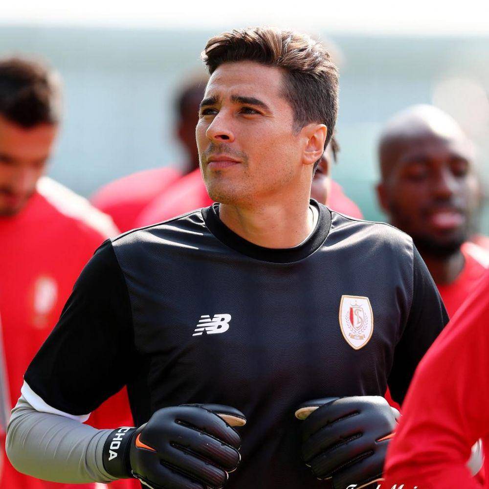 Guillermo Ochoa saat berseragam Standard Liege (instagram.com/yosoy8a)