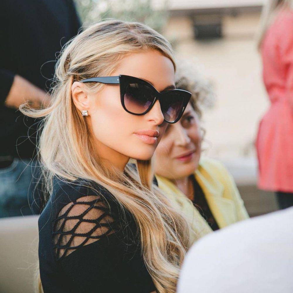 Paris Hilton (instagram.com/parishilton)