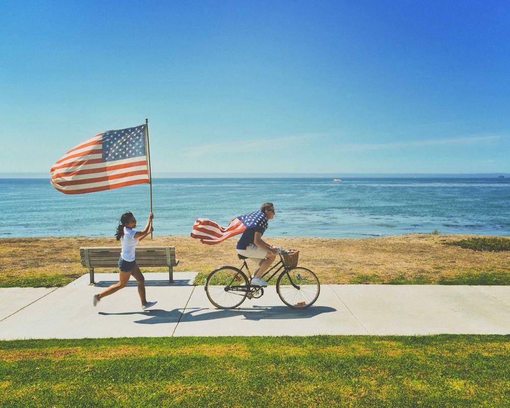 ilustrasi orang Amerika (unsplash.com/@frankiefoto)