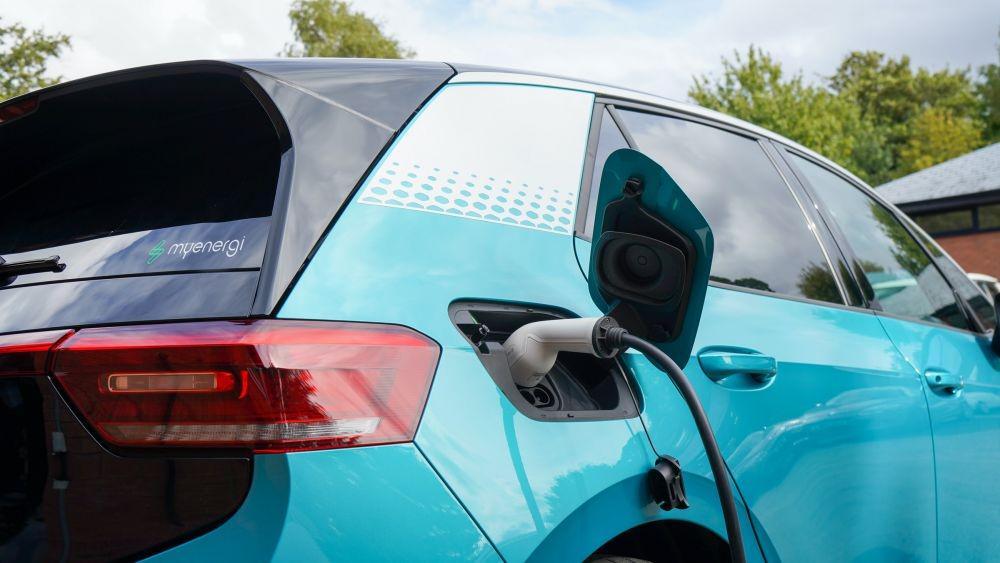 7 Cara Menghemat Daya pada Mobil Listrik