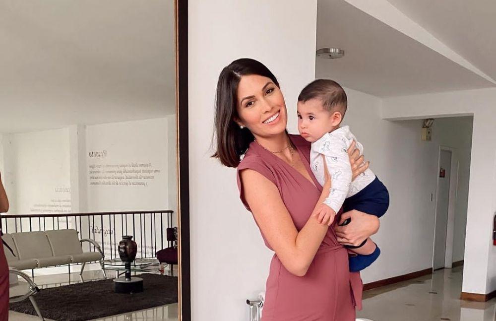 9 Potret Gabriela Isler Miss Universe 2013 Momong Anak Tersayang