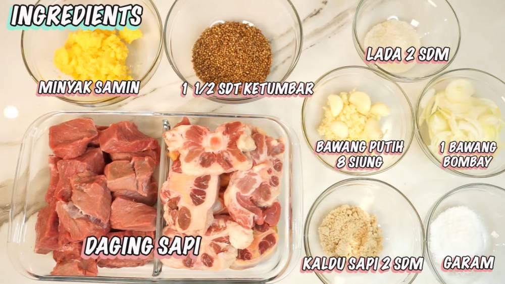 Tangkapan layar bahan-bahan daging goreng maroko ala Tasyi Athasyia (youtube.com/Tasyi Athasyia)