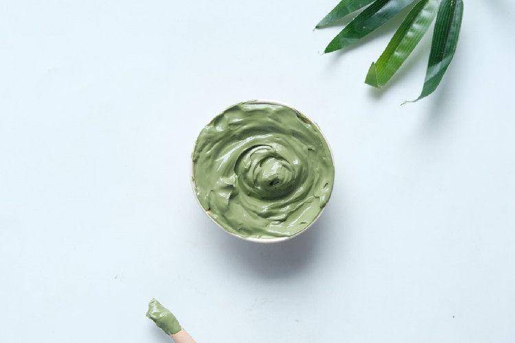 ilustrasi masker kandungan matcha (unsplash.com/Towfiqu barbhuiya)