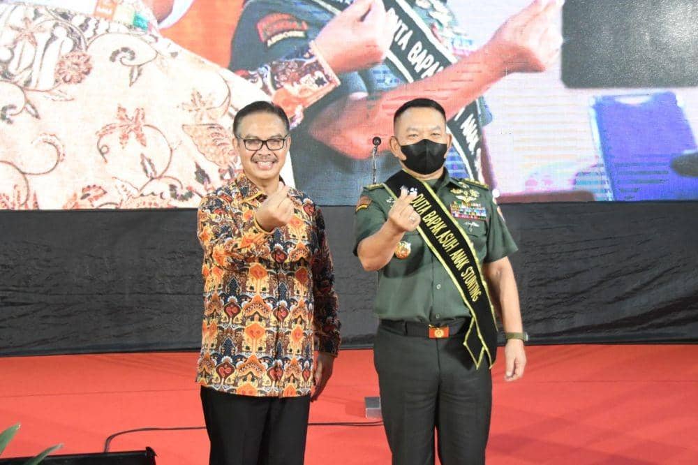 KSAD Dudung Jadi Duta Bapak Asuh Anak Stunting Indonesia