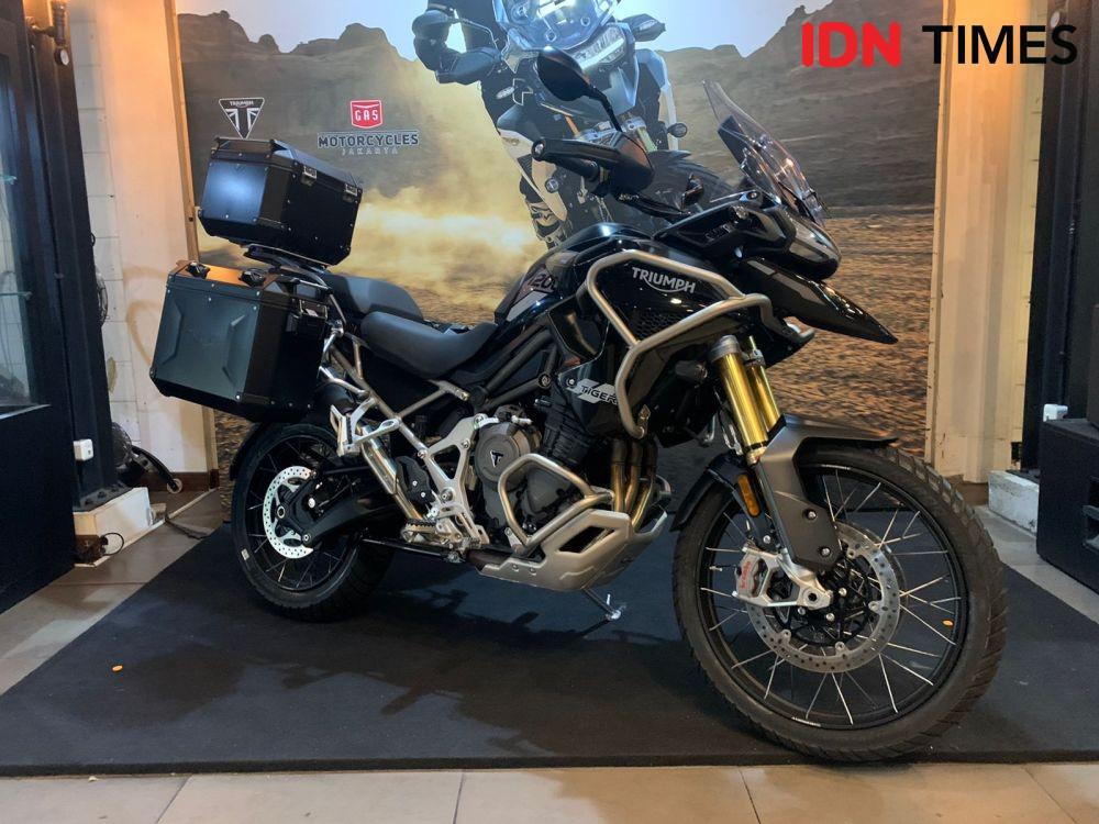 Selisih Rp21 Juta, Ini Bedanya Dua Varian Baru Triumph New Tiger 1200