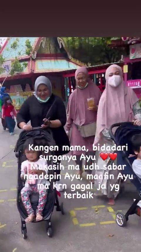 potret kenangan Ayu Anjani bersama adik dan ibunya (instagram.com/real.ayuanjani)