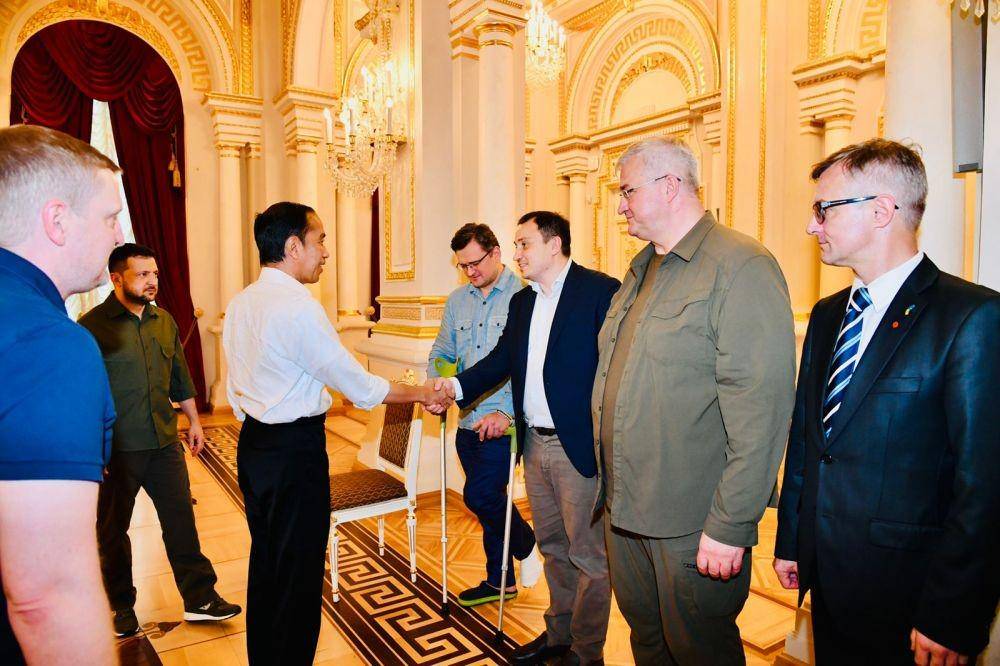 Presiden RI Jokowi bertemu dengan Presiden Ukraina Volodymyr Zelenskyy (dok. Sekretariat Presiden)