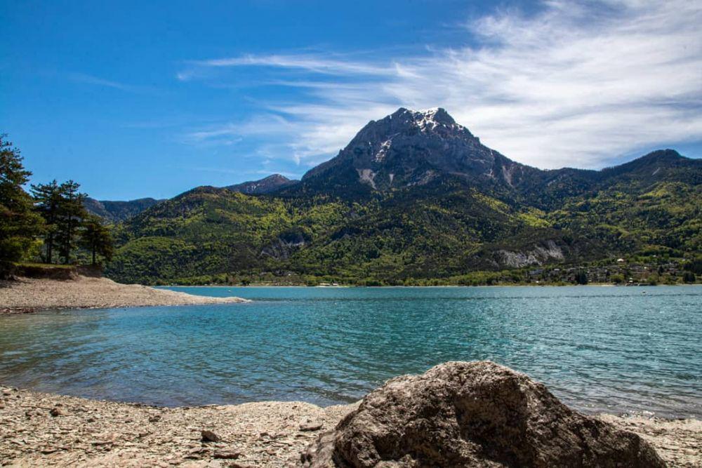potret Lac de Serre-Poncon (instagram.com/vikthorpiet)