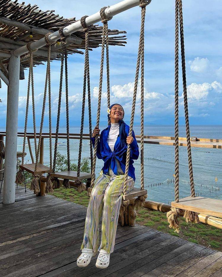 OOTD Colorful ala Fani Rahm (instagram.com/fanirahm)