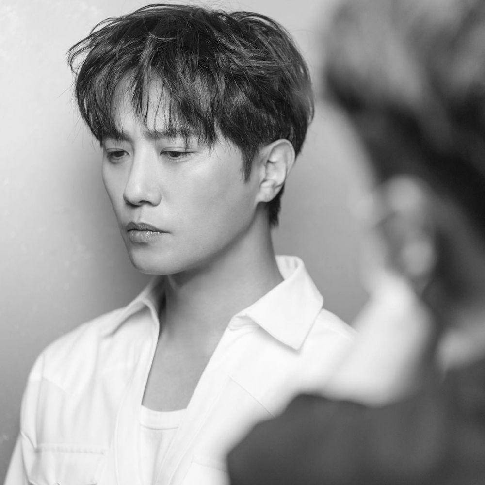 Jin Goo (instagram.com/varoent_official)