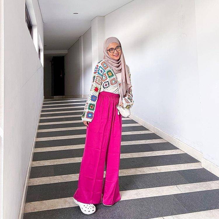 OOTD Colorful ala Fani Rahm (instagram.com/fanirahm)
