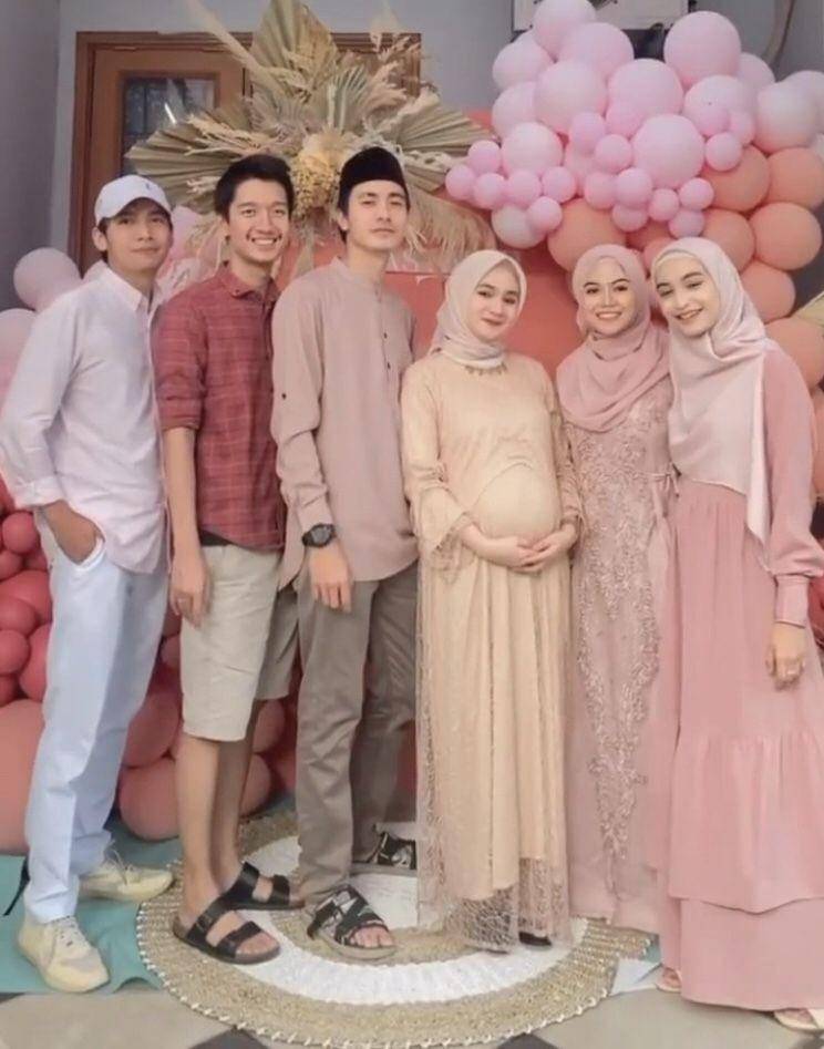 syukuran 7 bulan kehamilan Uffri (instagram.com/uffridatunnitami_real)
