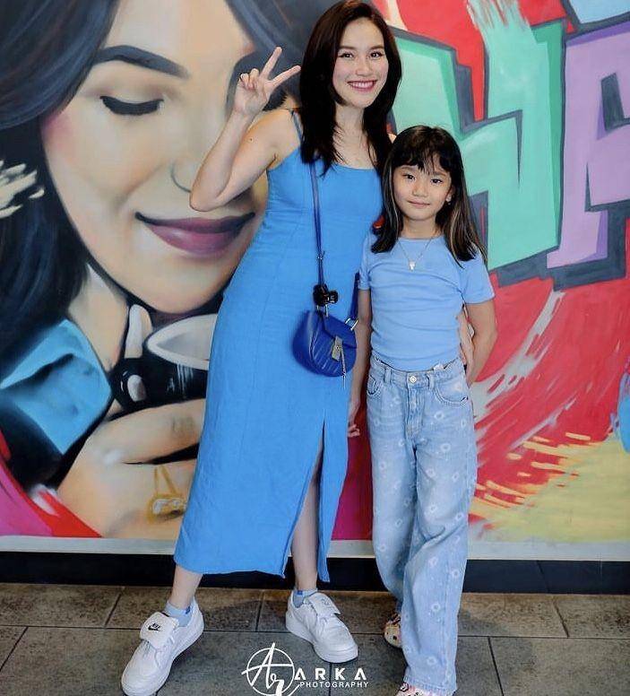 Bilqis (Instagram.com/ayutingting92)