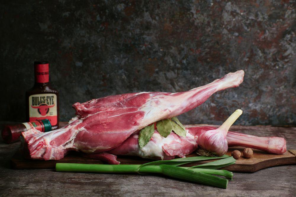 ilustrasi daging kambing (unsplash.com/alireza nikzad)