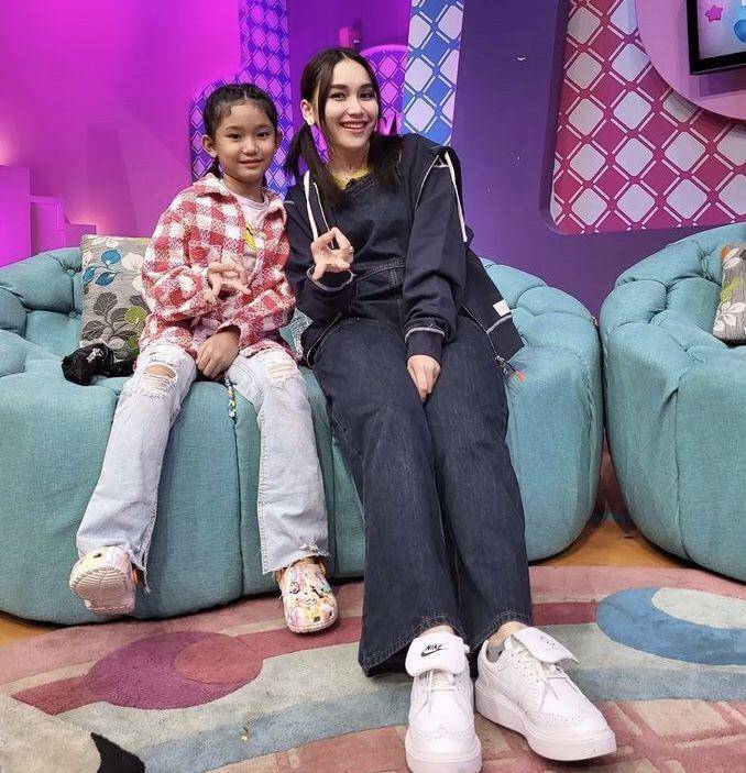 Bilqis (Instagram.com/ayutingting92/