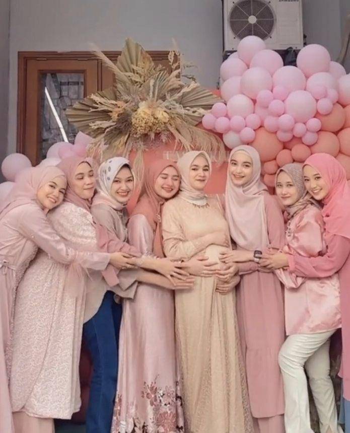 syukuran 7 bulan kehamilan Uffri (instagram.com/uffridatunnitami_real)
