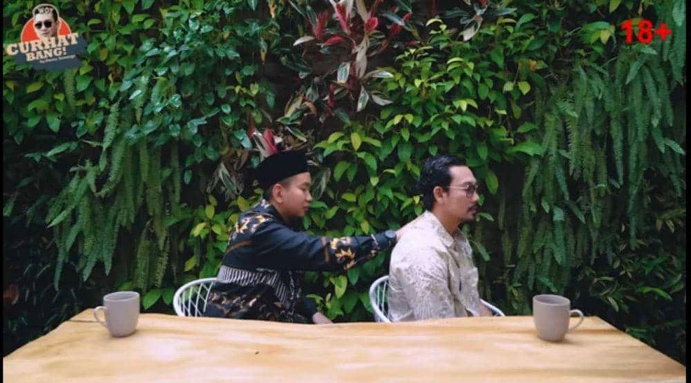 Potret Podcast Denny Sumargo (youtube.com/CURHAT BANG Denny