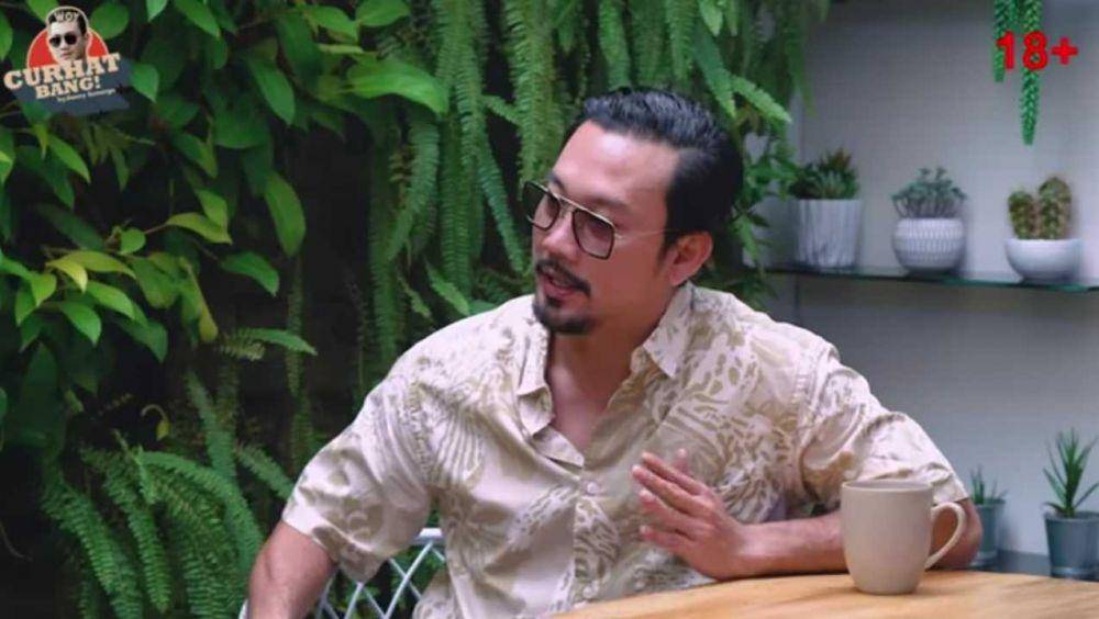 Potret Podcast Denny Sumargo (youtube.com/CURHAT BANG Denny