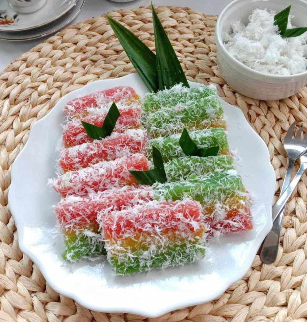 ongol-ongol pelangi (instagram.com/dessivilast)