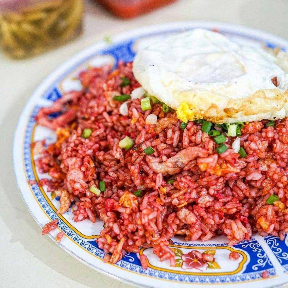 nasi goreng merah (instagram.com/siswantojoevenus)