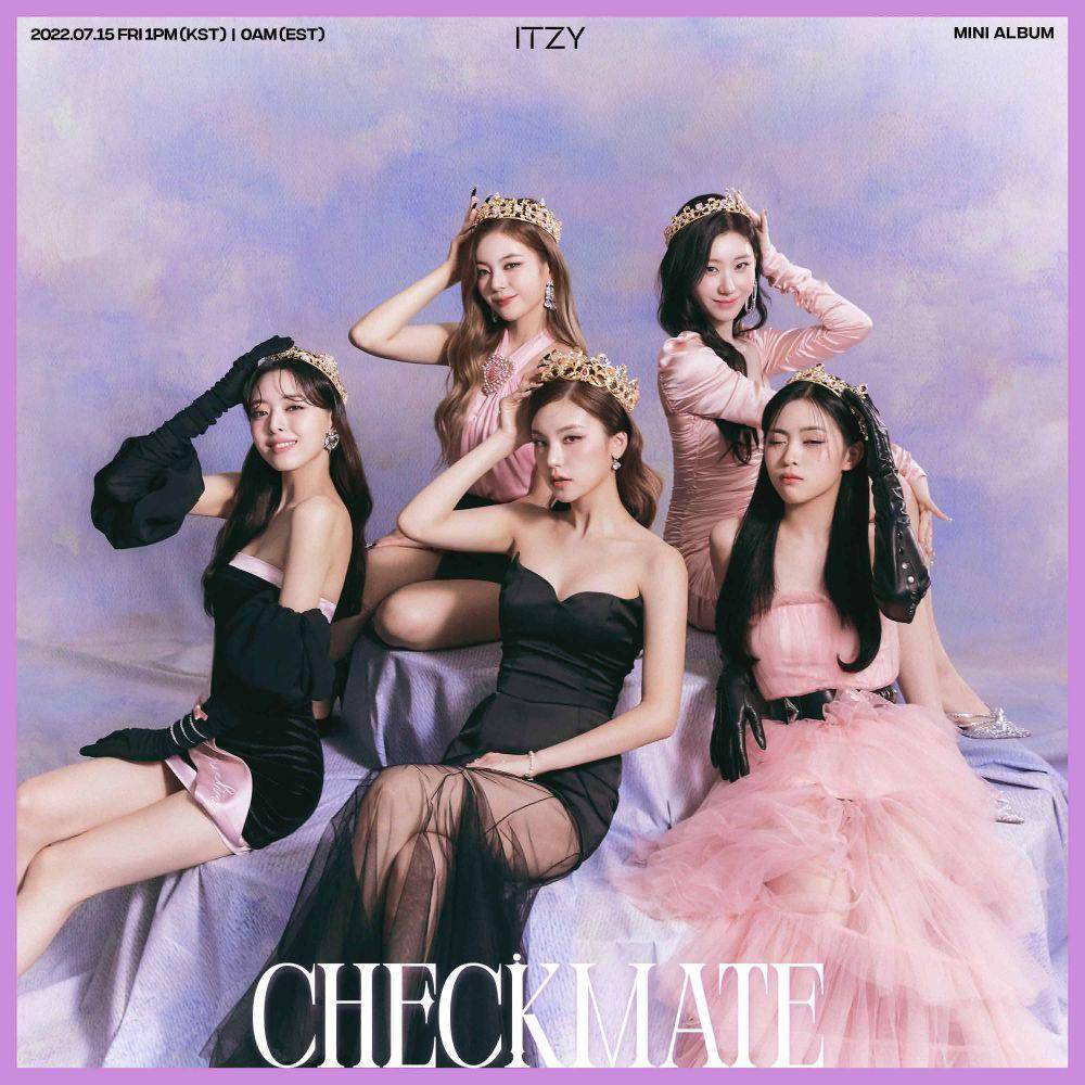 ITZY (twitter.com/ITZYofficial)