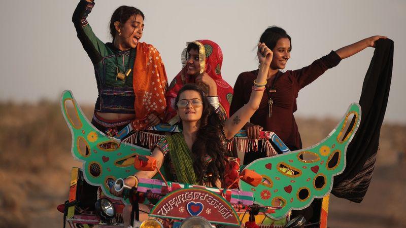 5 Film India tentang Eratnya Persahabatan Cewek