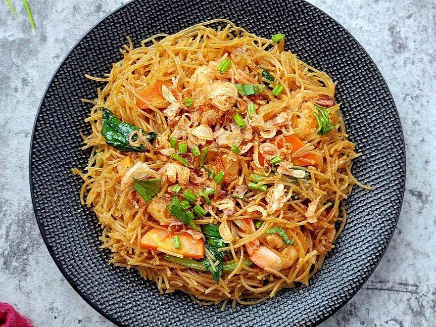 ilustrasi bihun goreng (instagram.com/pr.ditha)