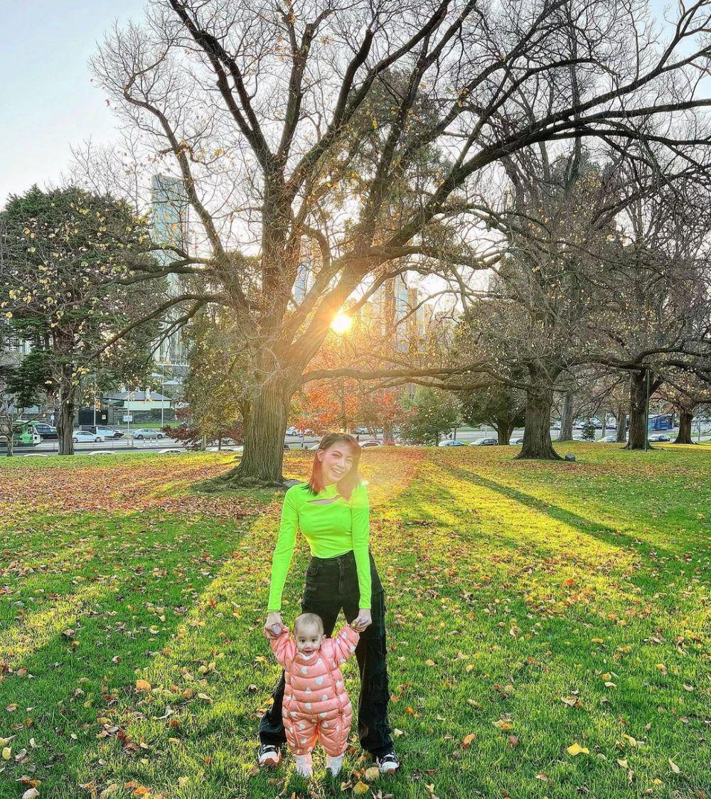 Potret liburan Kezia Karamoy dan keluarga di Melbourne. (instagram.com/itskeziakaramoy)