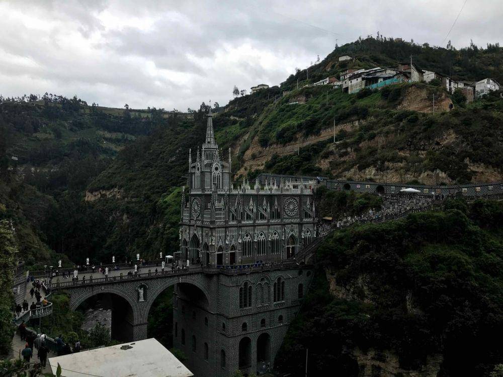 potret Santuario de Las Lajas (unsplash.com/Omri D. Cohen)