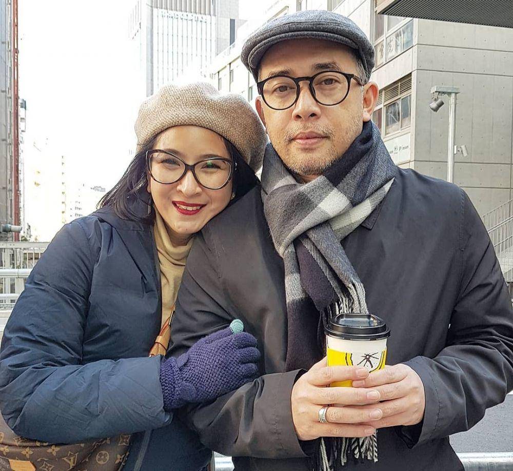 Novita Angie bersama suami tercinta (instagram.com/novitaangie)
