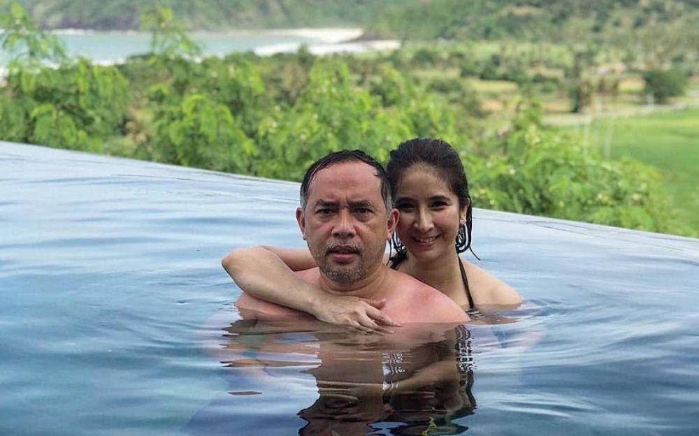 Novita Angie bersama suami tercinta (instagram.com/novitaangie)