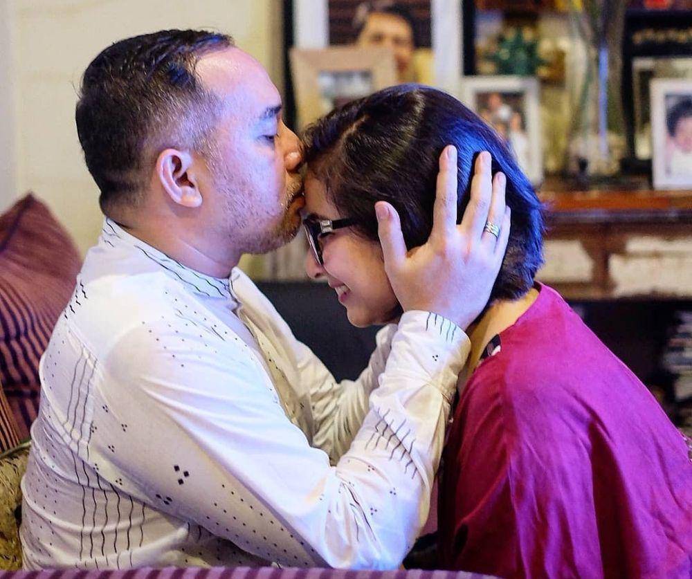 Novita Angie bersama suami tercinta (instagram.com/novitaangie)