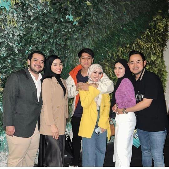 Tya Arifin Akan Tinggal di Indonesia (instagram.com/abangfatihputraleslar)