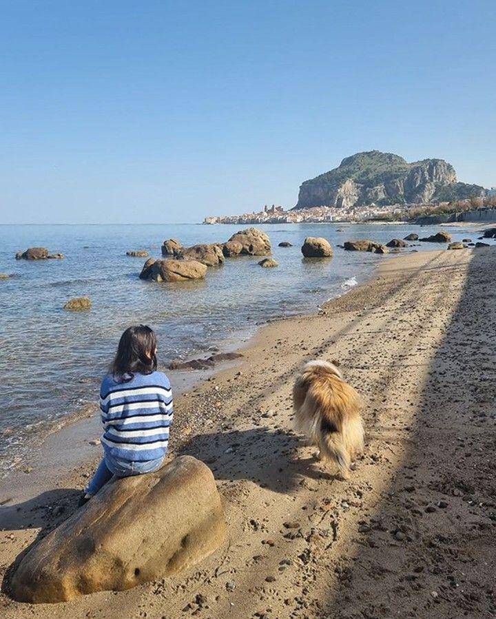 potret Cefalu Beach (instagram.com/clair_delune93)