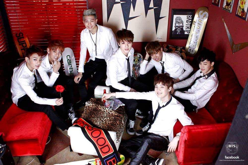 BTS (facebook.com/bangtan.official)
