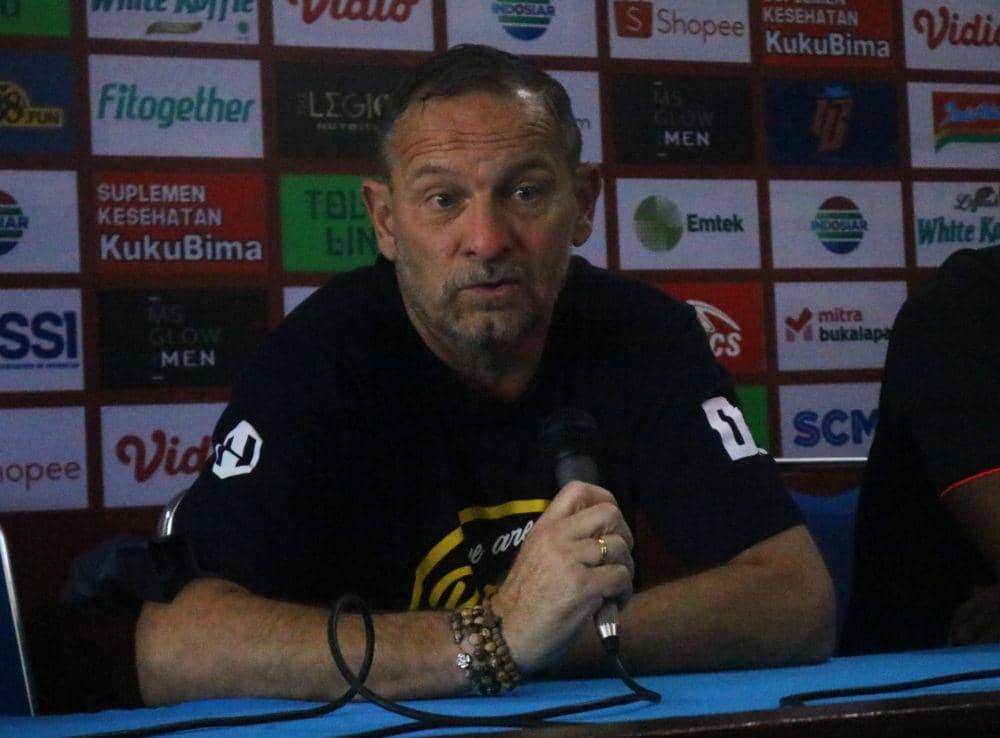 Pelatih Barito Putera, Dejan Antonic saat sesi konferensi pers jelang laga kontra Arema FC. IDN Times/Alfi Ramadana