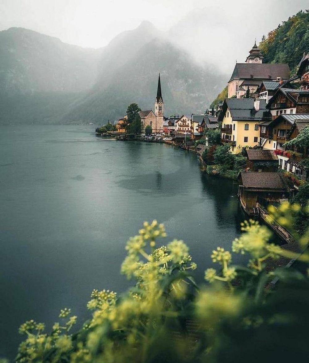 Hallstatter See (instagram.com/giuliogroebert)