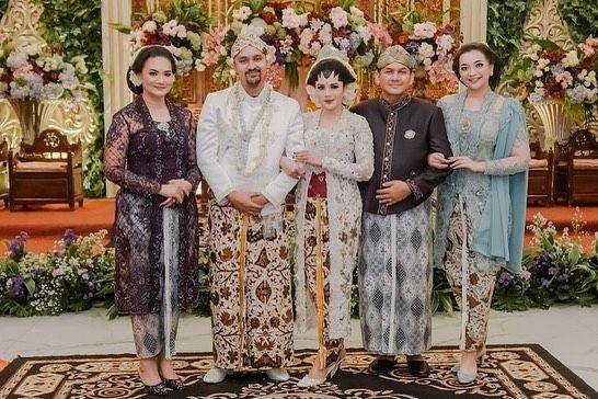 Kebaya Athalla Hardian (instagram.com/athallahardian)