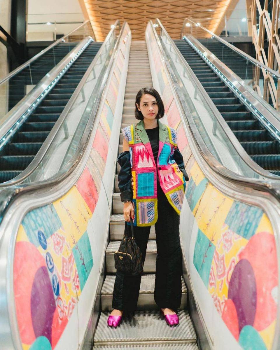outfit colorful ala Andien (instagram.com/andienaisyah)