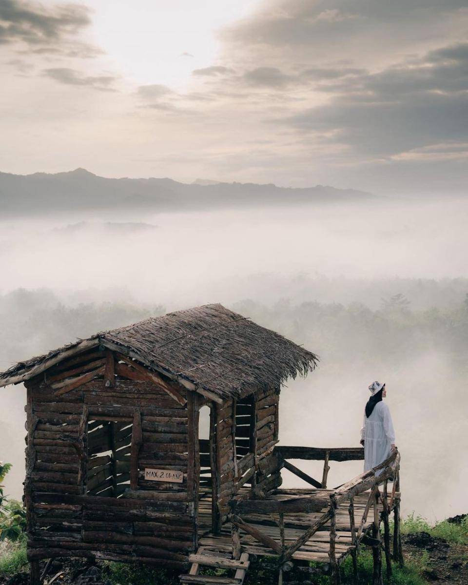 Gunung Ireng, Yogyakarta (instagram.com/ninditya.kn)