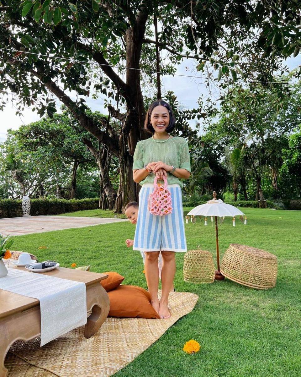 outfit colorful ala Andien (instagram.com/andienaisyah)