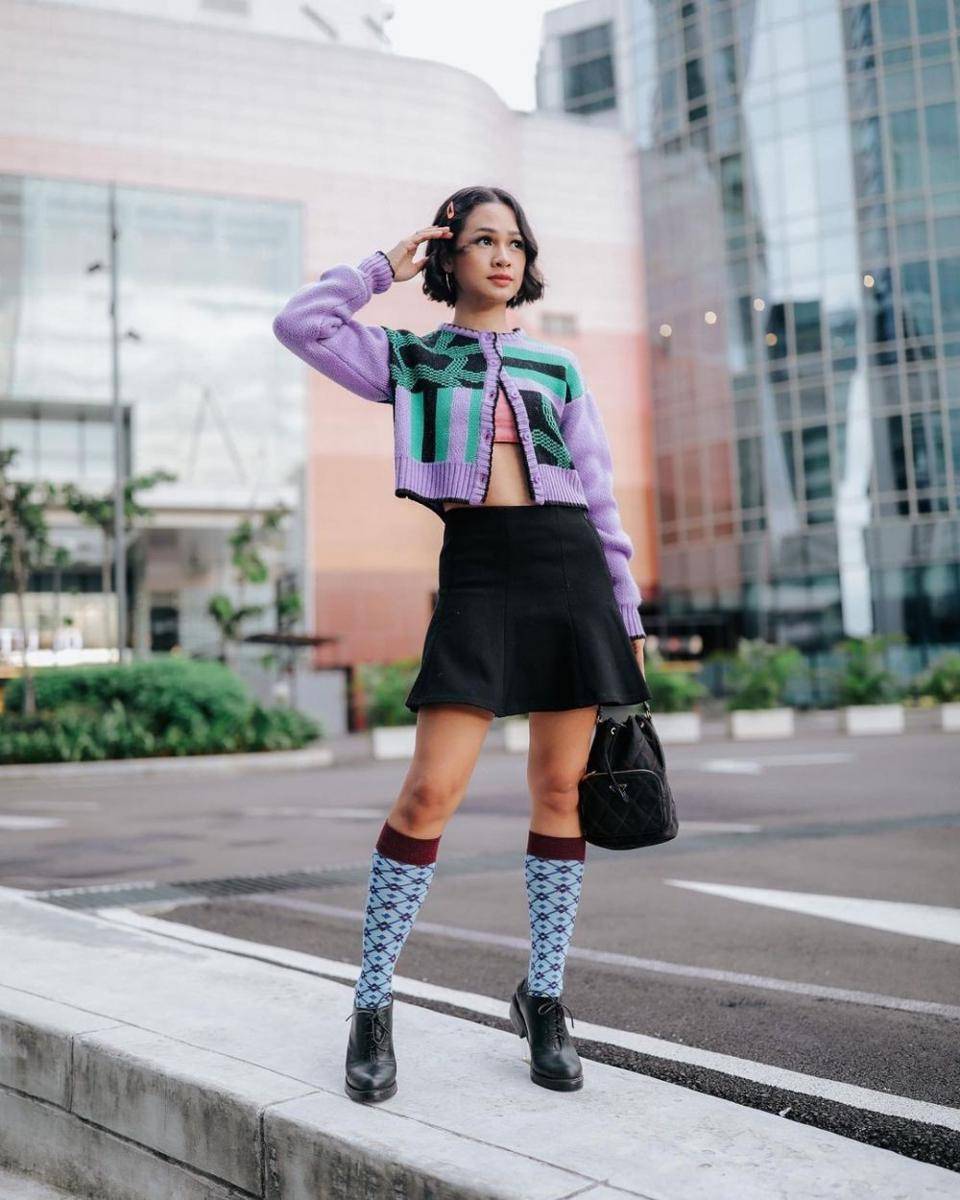 outfit colorful ala Andien (instagram.com/andienaisyah)