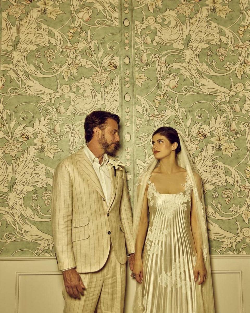 pesta pernikahan Alexandra Daddario dan Andrew Form (instagram.com/stormshoots)