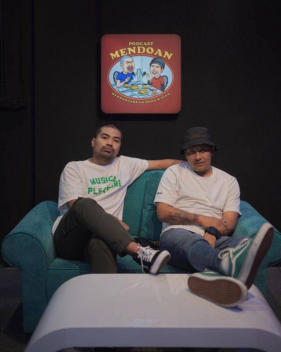 Tian dan Dono, duo podcaster Mendoan. (ig/donopradana)