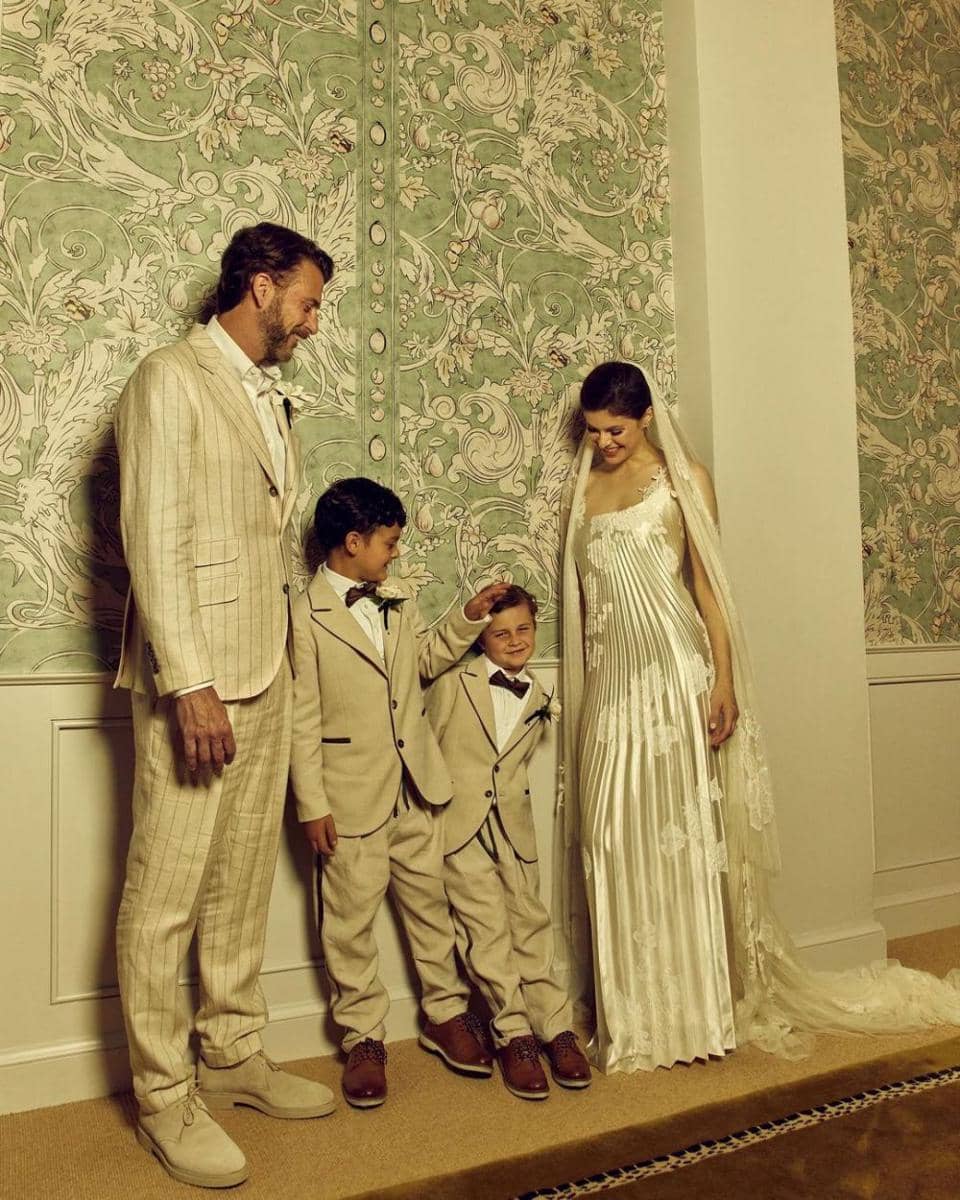 pesta pernikahan Alexandra Daddario dan Andrew Form (instagram.com/daniellefrankelstudio)