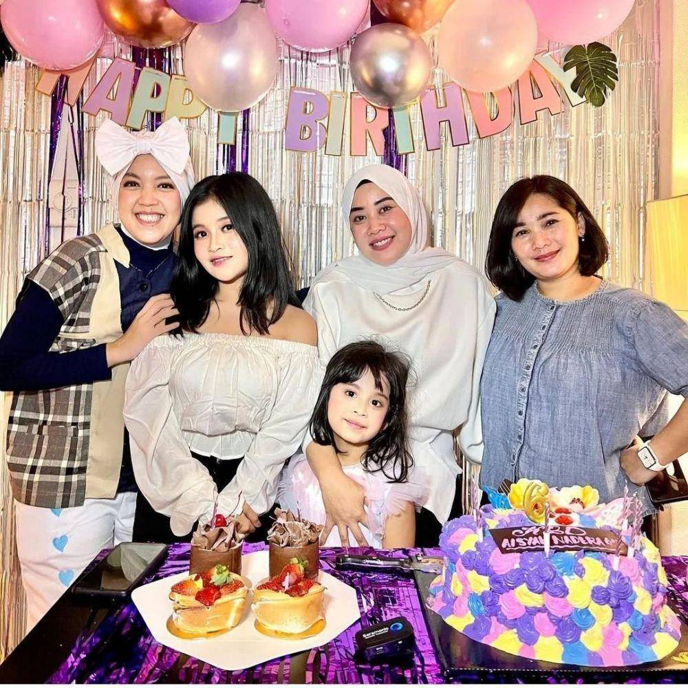 Ulang tahun Aisyah, adik Chika (Instagram.com/puput100ly/)