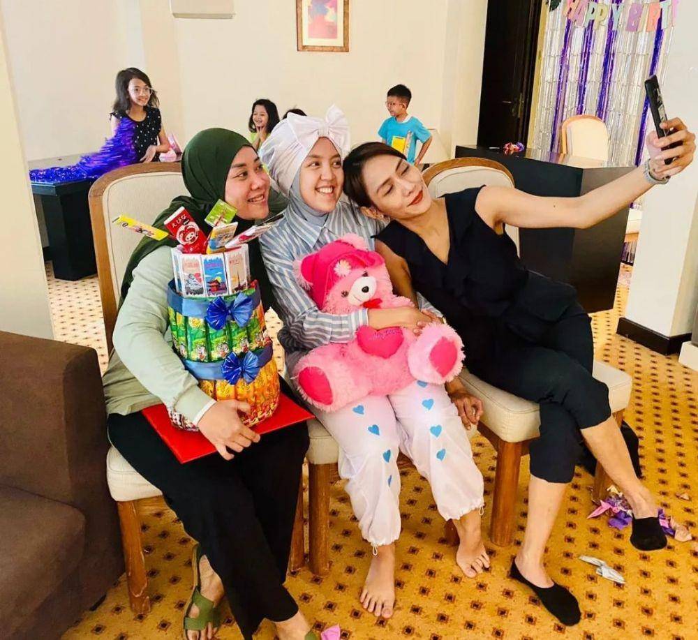 Ulang tahun Aisyah, adik Chika (Instagram.com/puput100ly/)